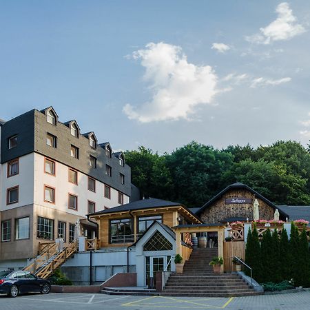 Hotel West Братислава Экстерьер фото