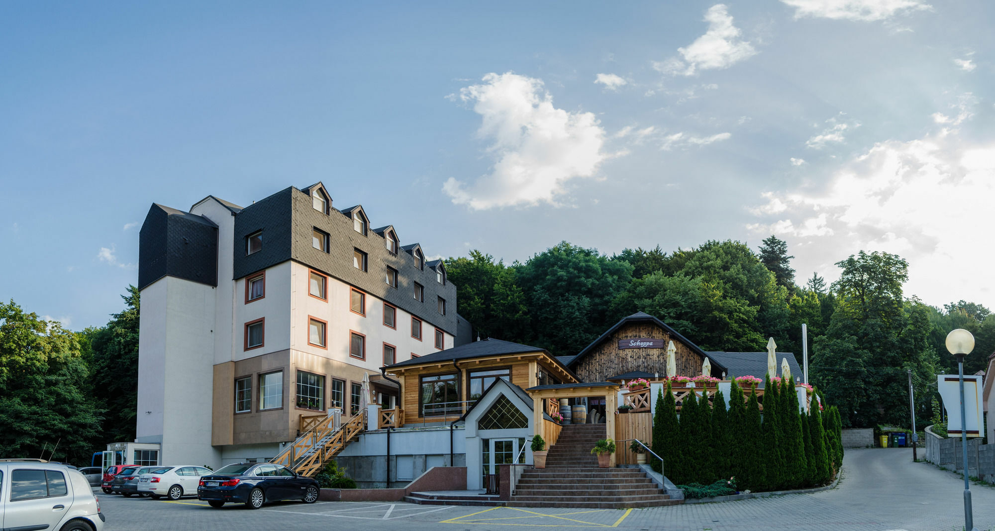 Hotel West Братислава Экстерьер фото